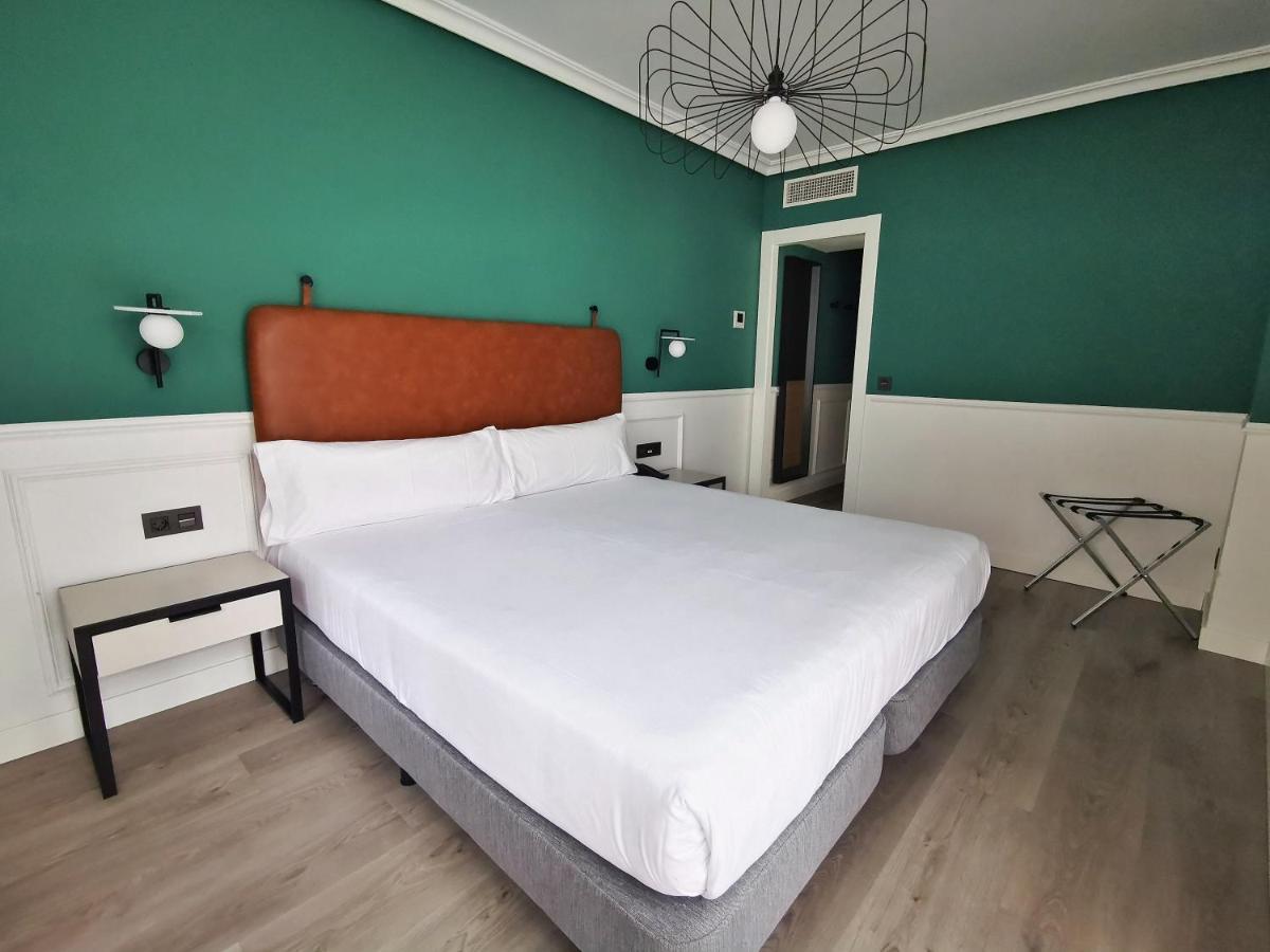 Hotel Don Rodrigo Palencia Buitenkant foto
