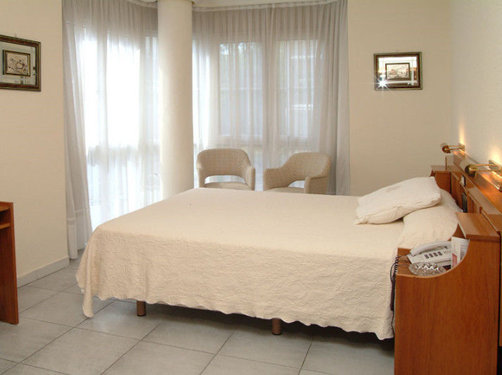 Hotel Don Rodrigo Palencia Buitenkant foto