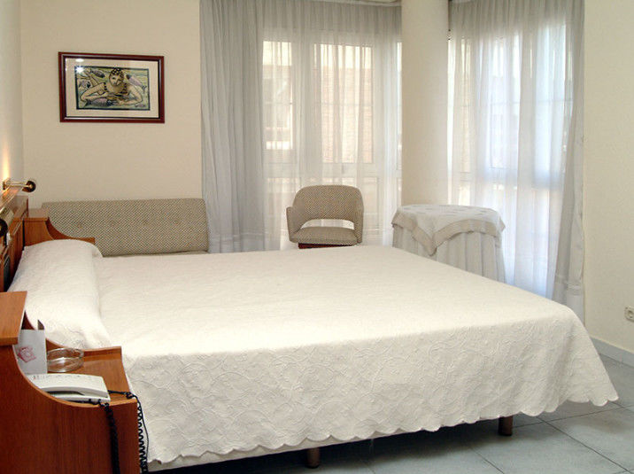 Hotel Don Rodrigo Palencia Buitenkant foto